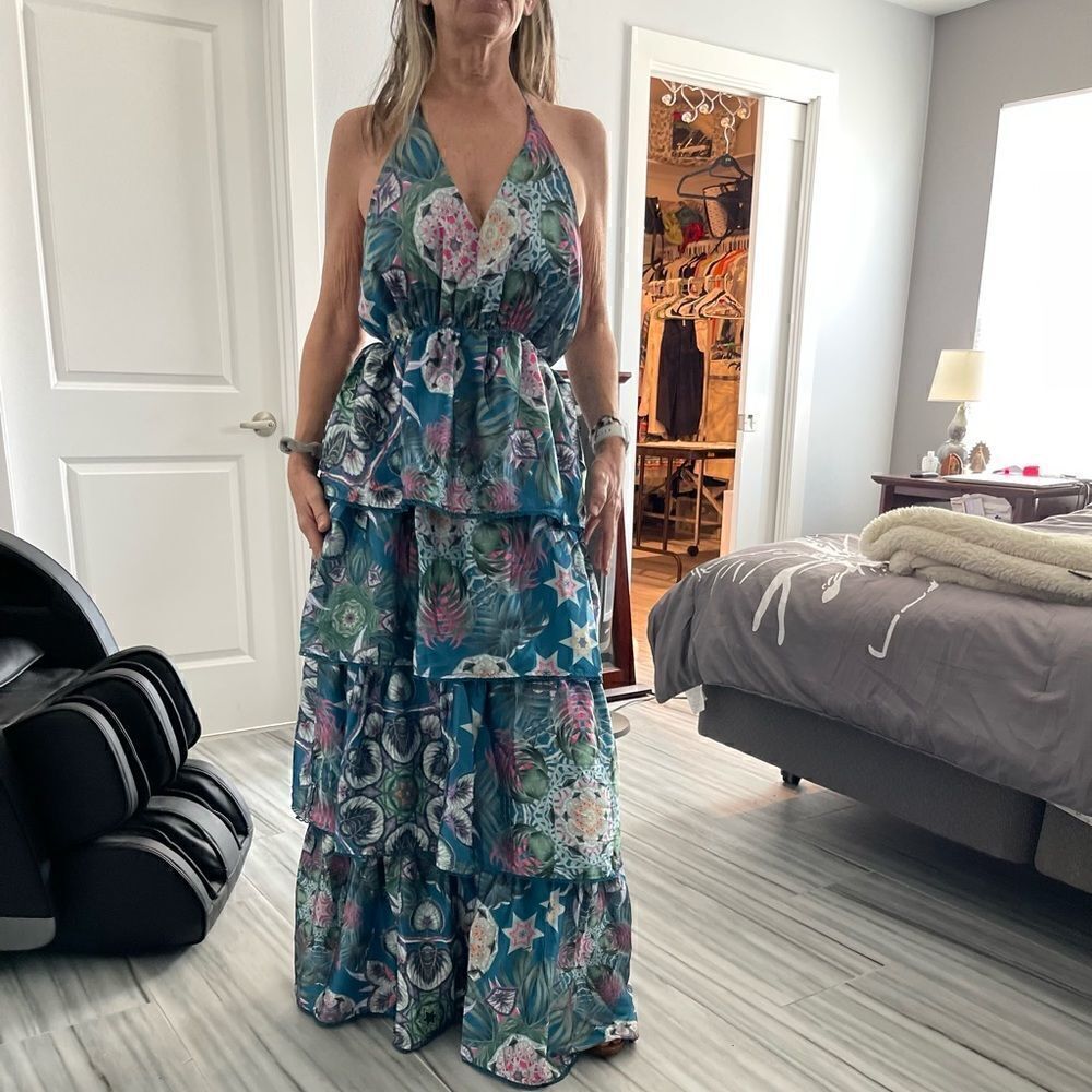 Onda De Mar Tiered Printed Sleeveless Maxi Dress.Size L